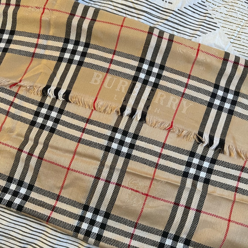 BURBERRY SCARF